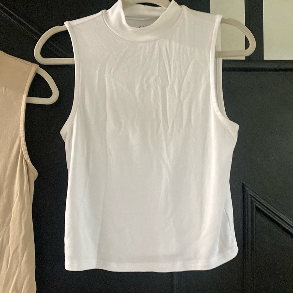 2 GAP Women's White and Tan Tank Tops - Picture 3 of 7